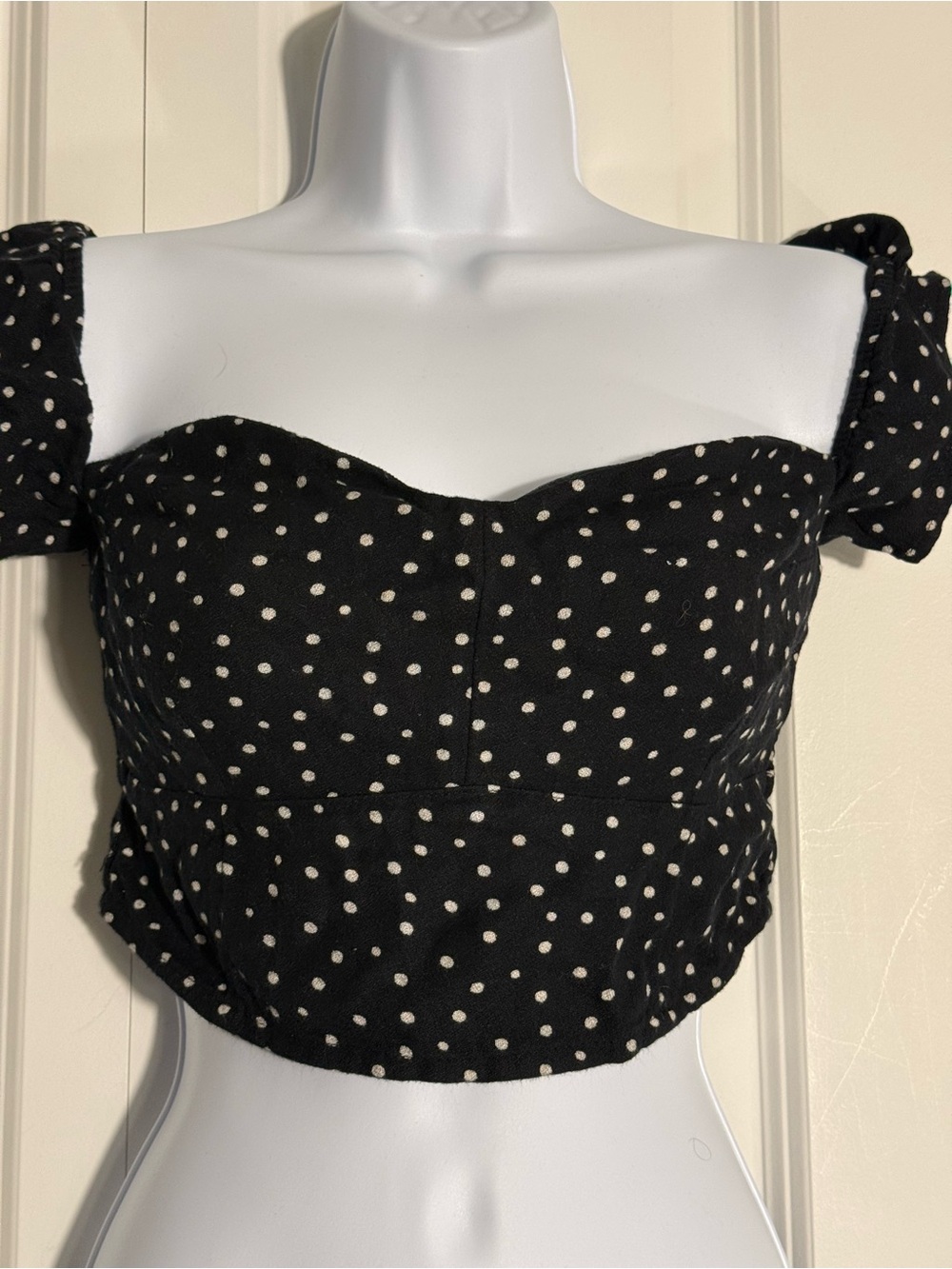 Abercrombie & Fitch Black and White Polka Dot Sweetheart Crop Top